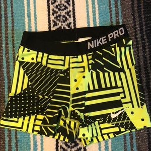 Nike Pro Compression Shorts Yellow Medium 💛